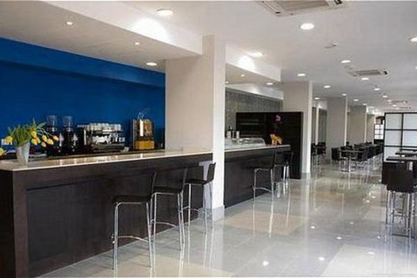 Hotel Compostela Suites Apartamentos (Madrid)